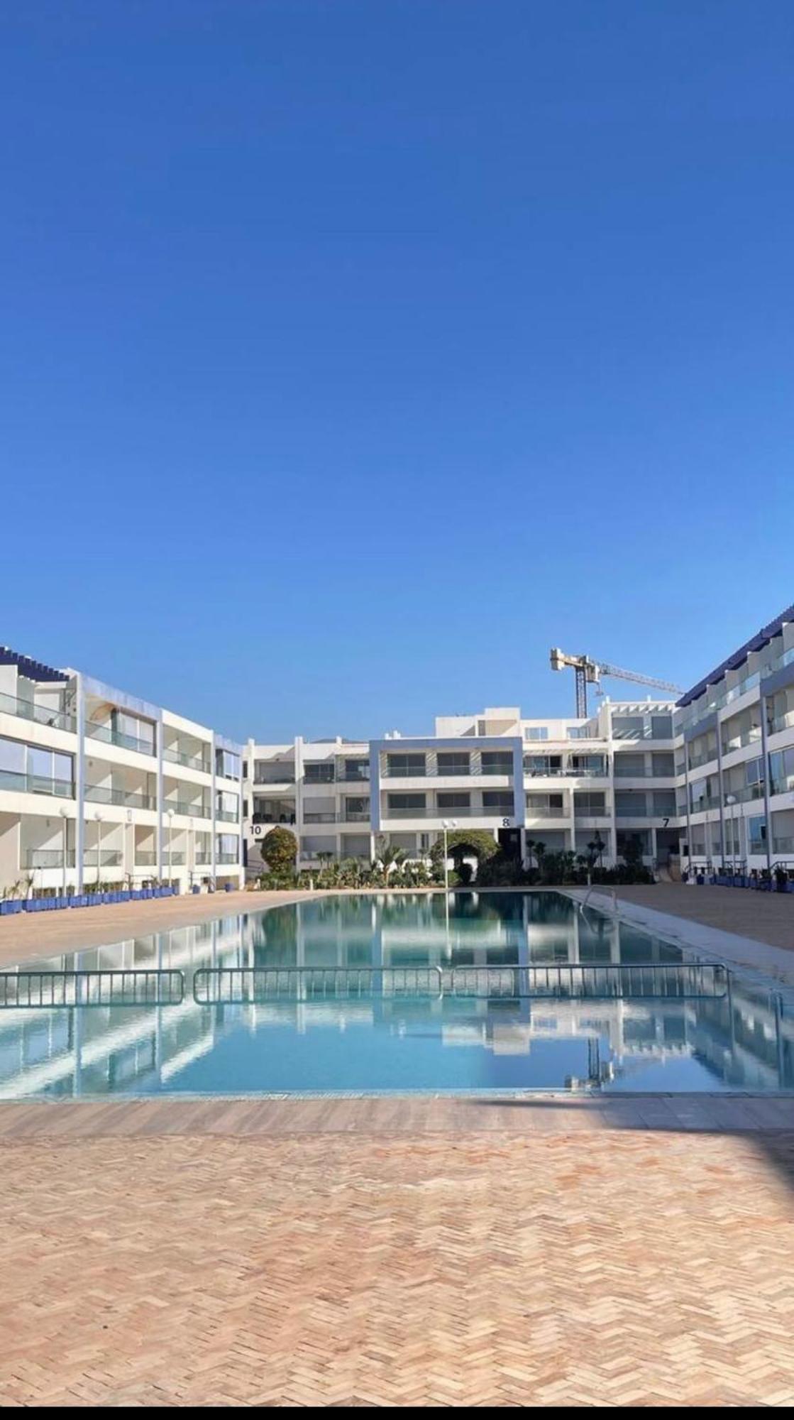 En Bord De Avec Piscine Vue Imprenable Apartamento